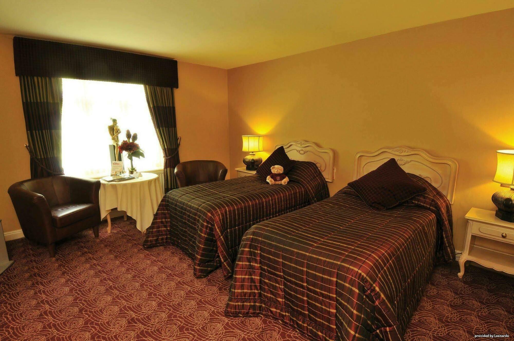 Wrexham Llyndir Hall Hotel, BW Signature Collection Chester Bilik gambar